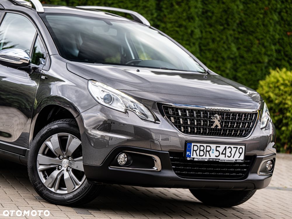Peugeot 2008 1.2 Pure Tech Active - 12