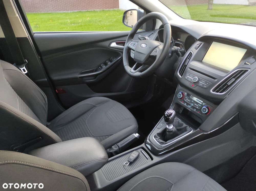 Ford Focus 1.6 TDCi DPF SYNC Edition - 15