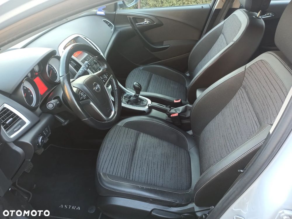 Opel Astra 1.4 Turbo Cosmo - 10