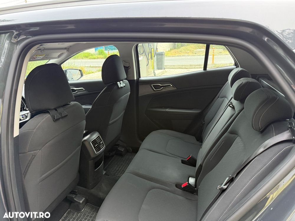 Kia Sportage 1.6 T-GDI MHEV 6MT 4x2 Urban - 15