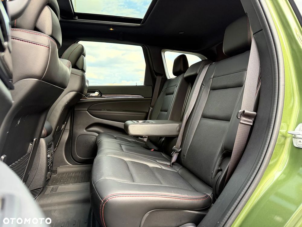 Jeep Grand Cherokee - 25
