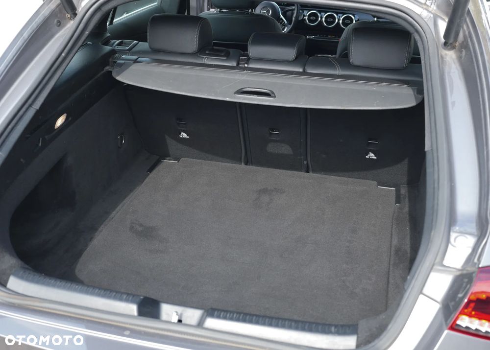Mercedes-Benz CLA 200 7G-DCT Progressive Line Advanced - 27