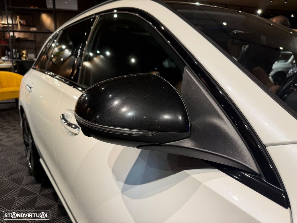 Mercedes-Benz C 300 e T 9G-TRONIC Night Edition - 29