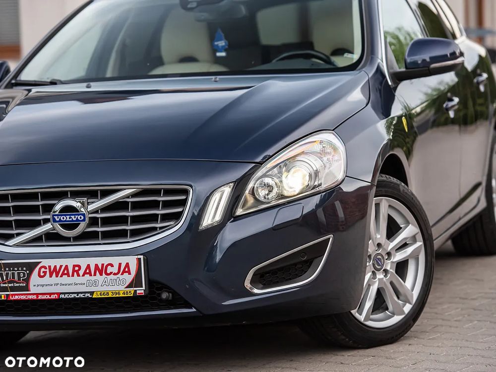 Volvo V60 D3 Summum - 9