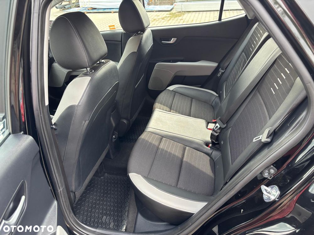 Kia Stonic 1.2 L - 9