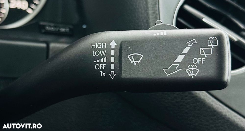 Volkswagen Tiguan 2.0 TDI SCR BlueMotion Technology Sport & Style - 30