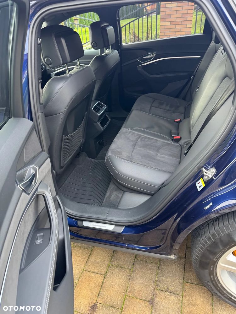 Audi e-tron 55 quattro S line - 12