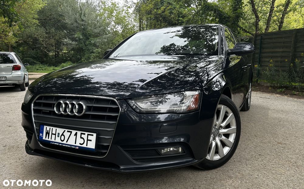 Audi A4 Limousine - 4