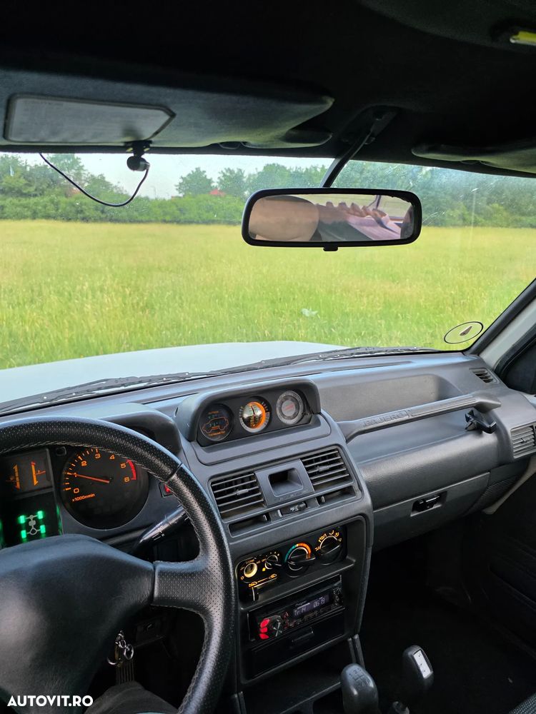 Mitsubishi Pajero - 8