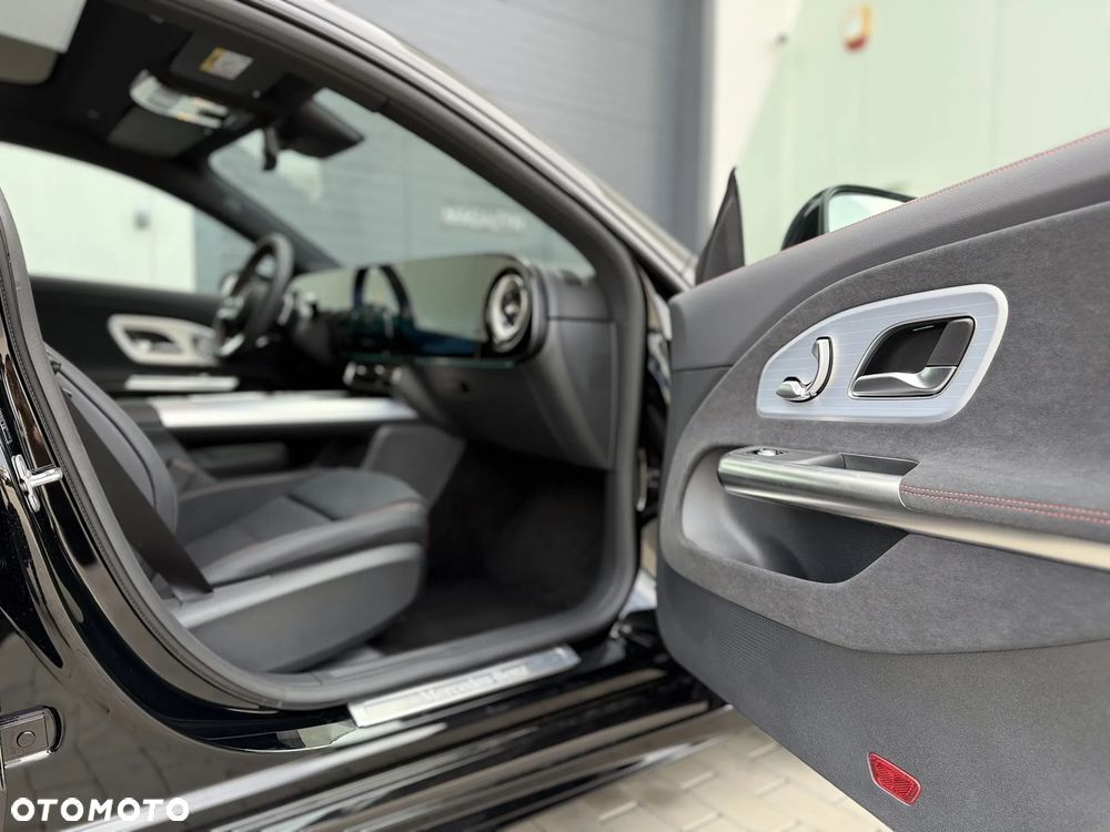 Mercedes-Benz CLA - 23