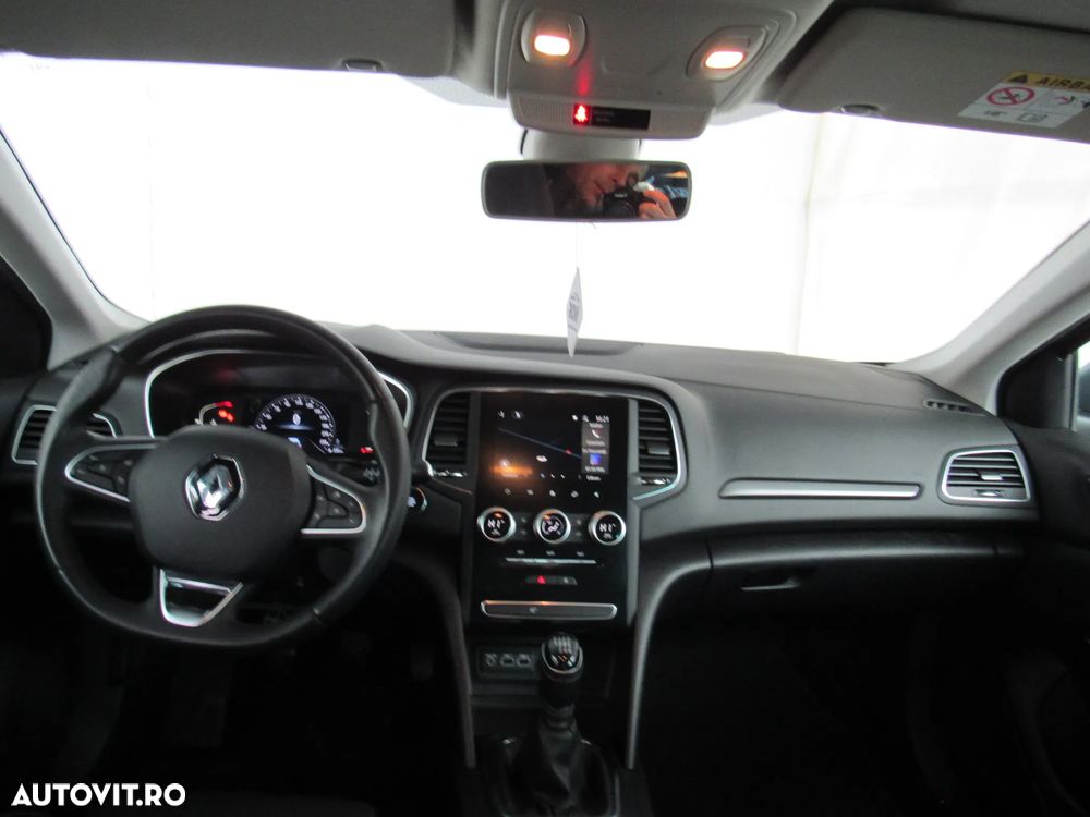 Renault Megane BLUE dCi 115 BUSINESS EDITION - 10