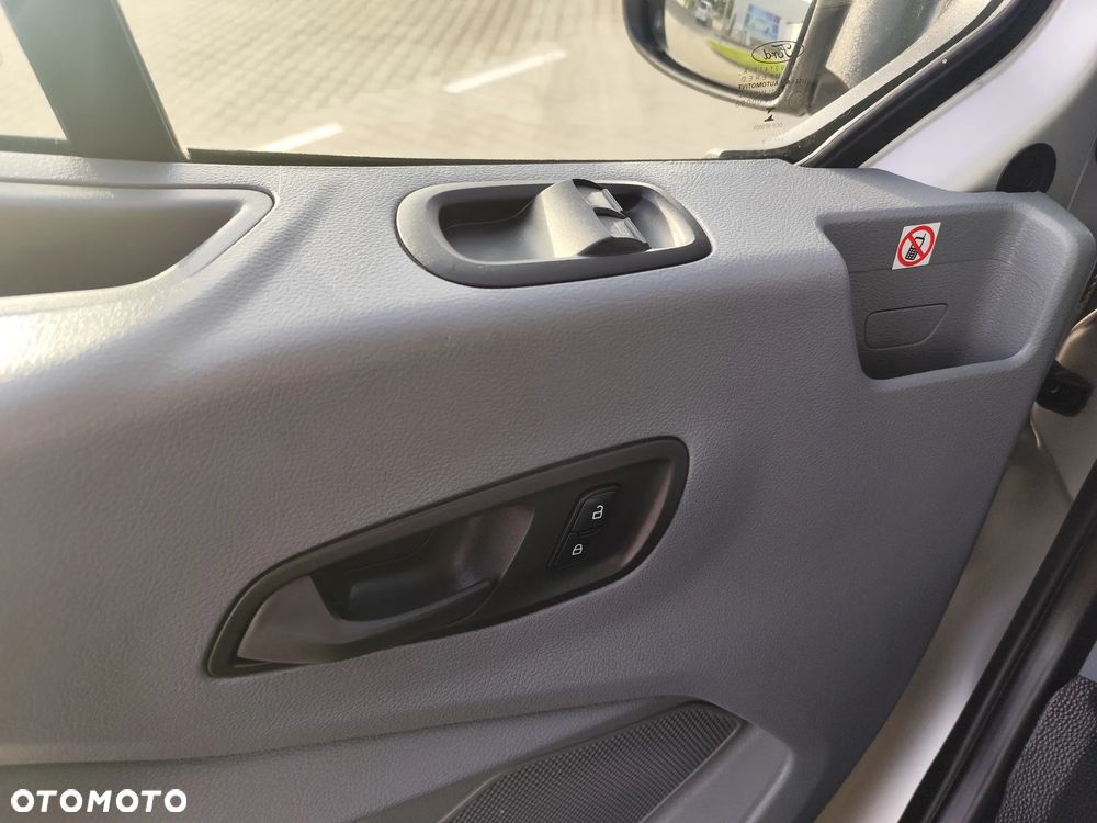 Ford Transit - 28