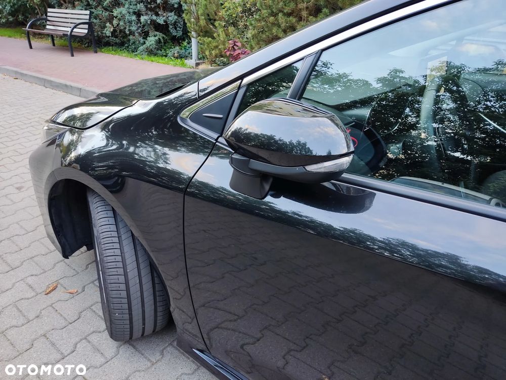 Toyota Corolla 1.8 Hybrid Comfort - 32