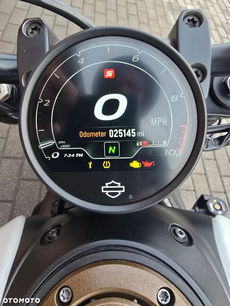 Harley-Davidson Sportster - 16