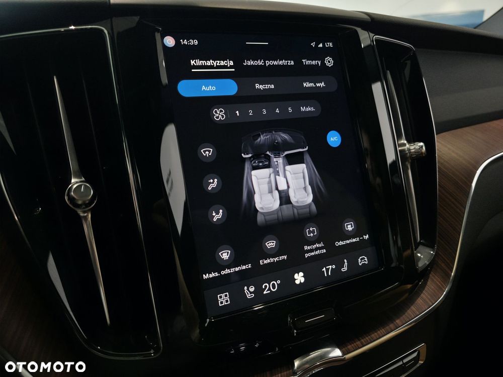 Volvo XC 60 - 24