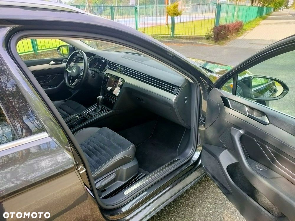 Volkswagen Passat - 22