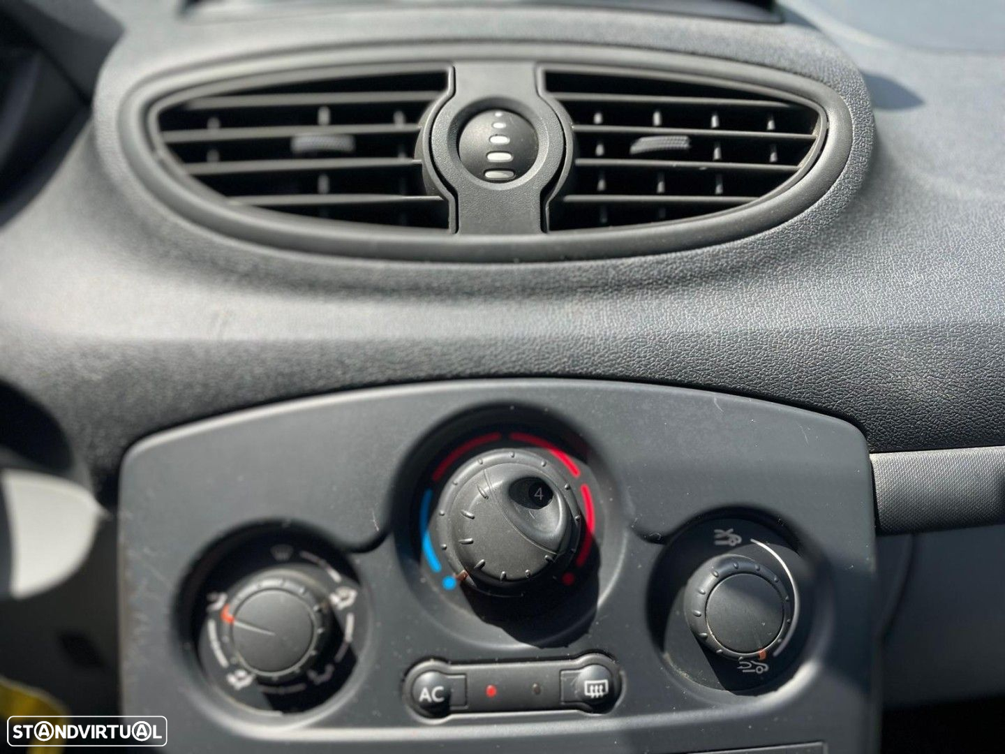 Renault Clio 1.2 16V Dynamique - 14