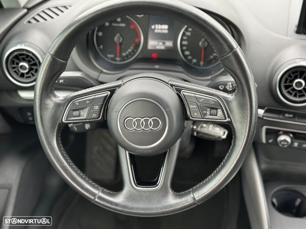 Audi A3 Sportback 1.6 TDI S tronic design - 37