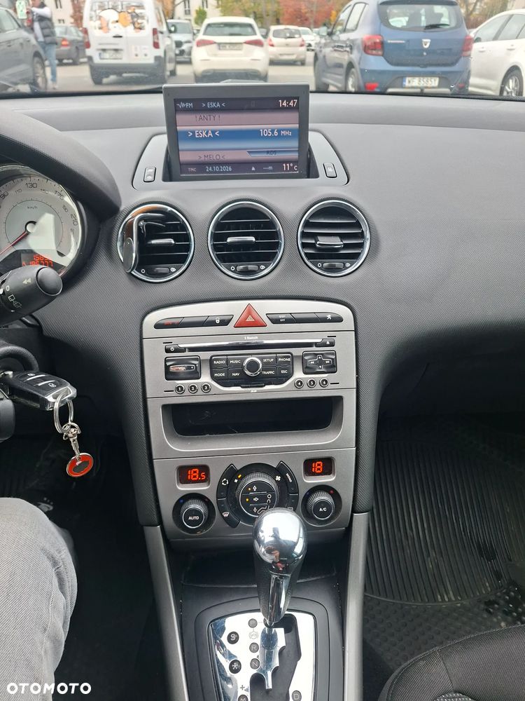 Peugeot 308 - 8