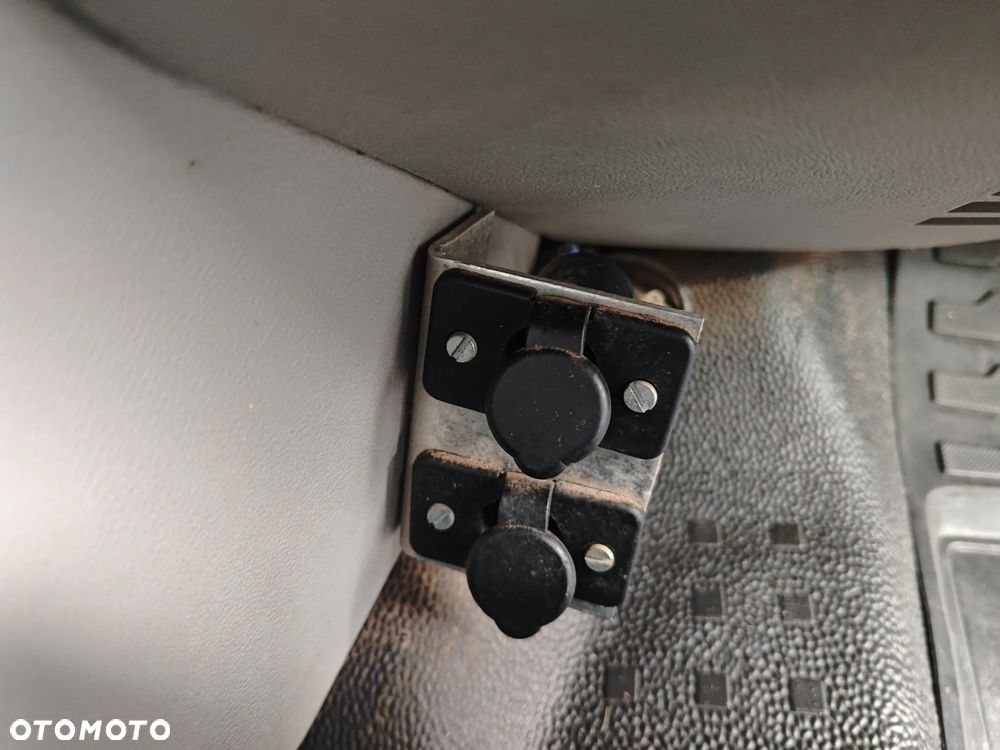 Volkswagen TRANSPORTER T5 - 12