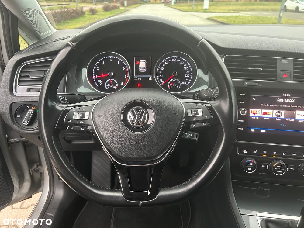 Volkswagen Golf 1.5 TSI BMT Comfortline - 32