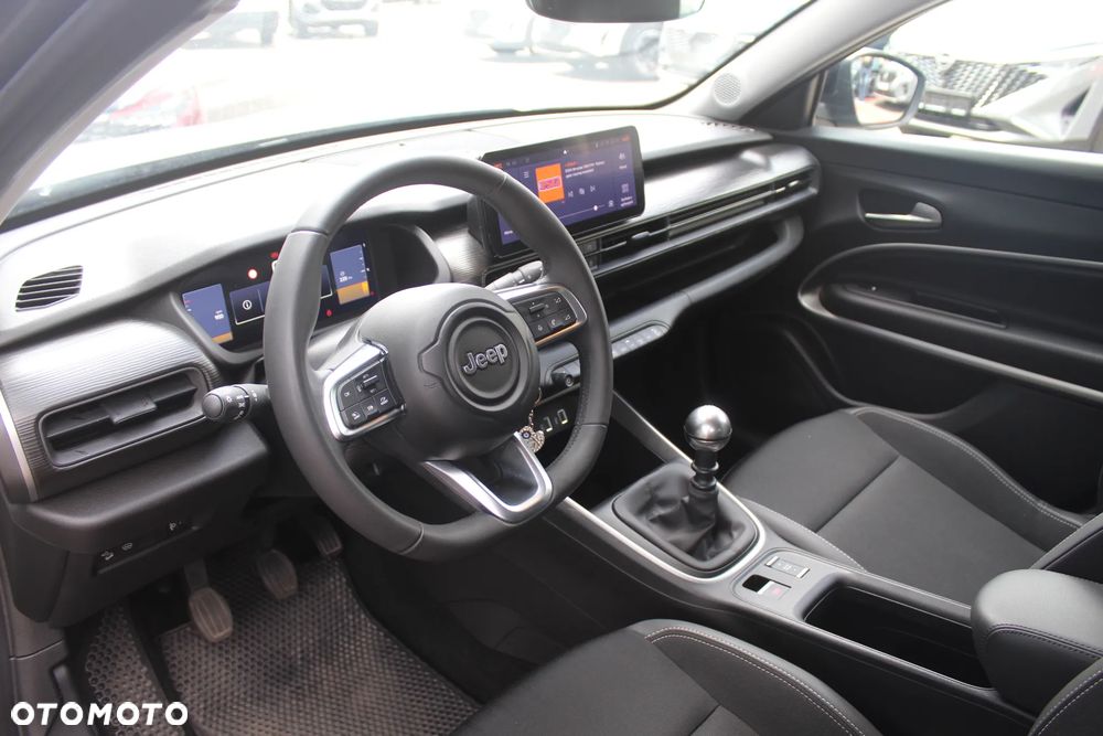 Jeep Avenger 1.2 GSE T3 Altitude FWD - 6