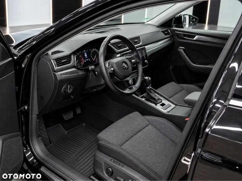 Skoda Superb 2022 photo 4