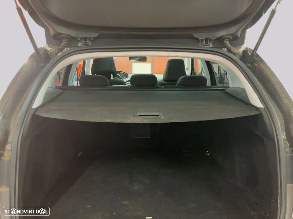 Peugeot 308 SW - 9