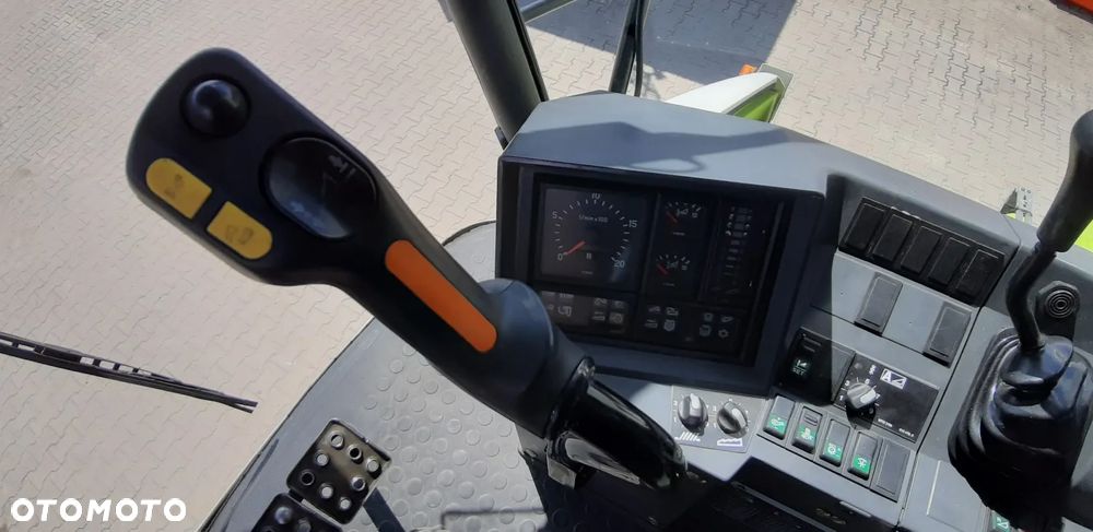 Claas Medion 330 - 21