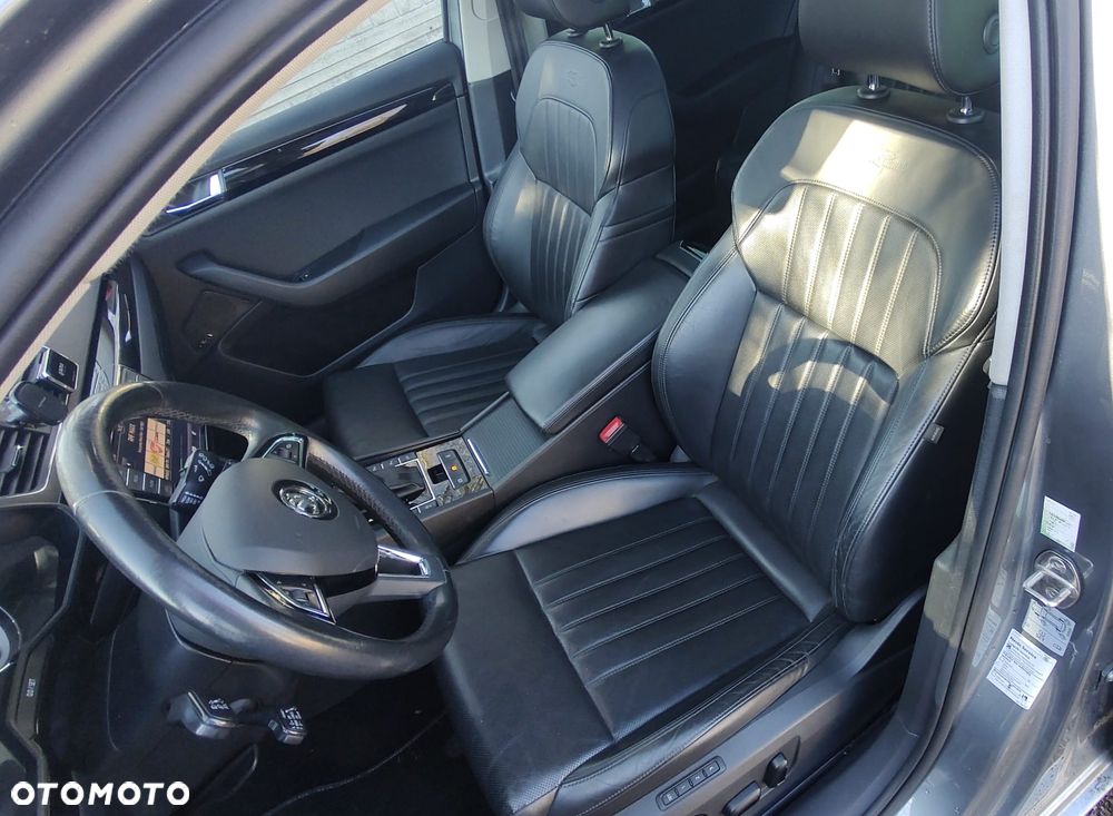 Skoda Superb 2.0 TDI 4x4 L&K DSG - 9