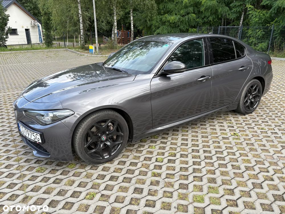 Alfa Romeo Giulia 2.2 AT8 Super - 12