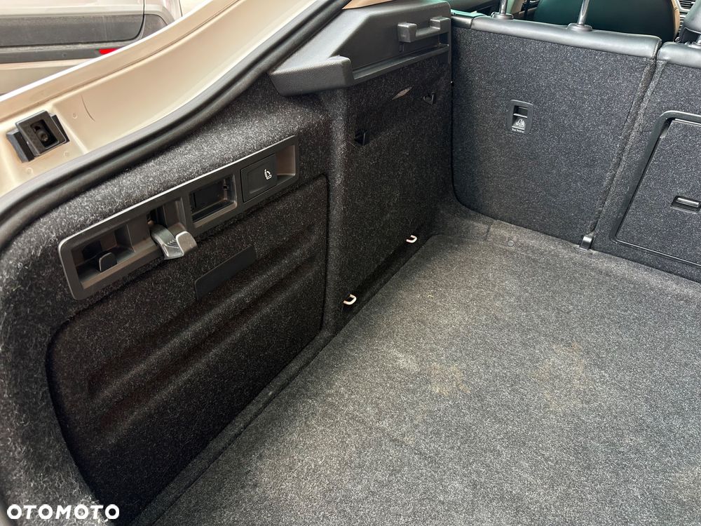 Skoda Superb 1.8 TSI L&K DSG - 16