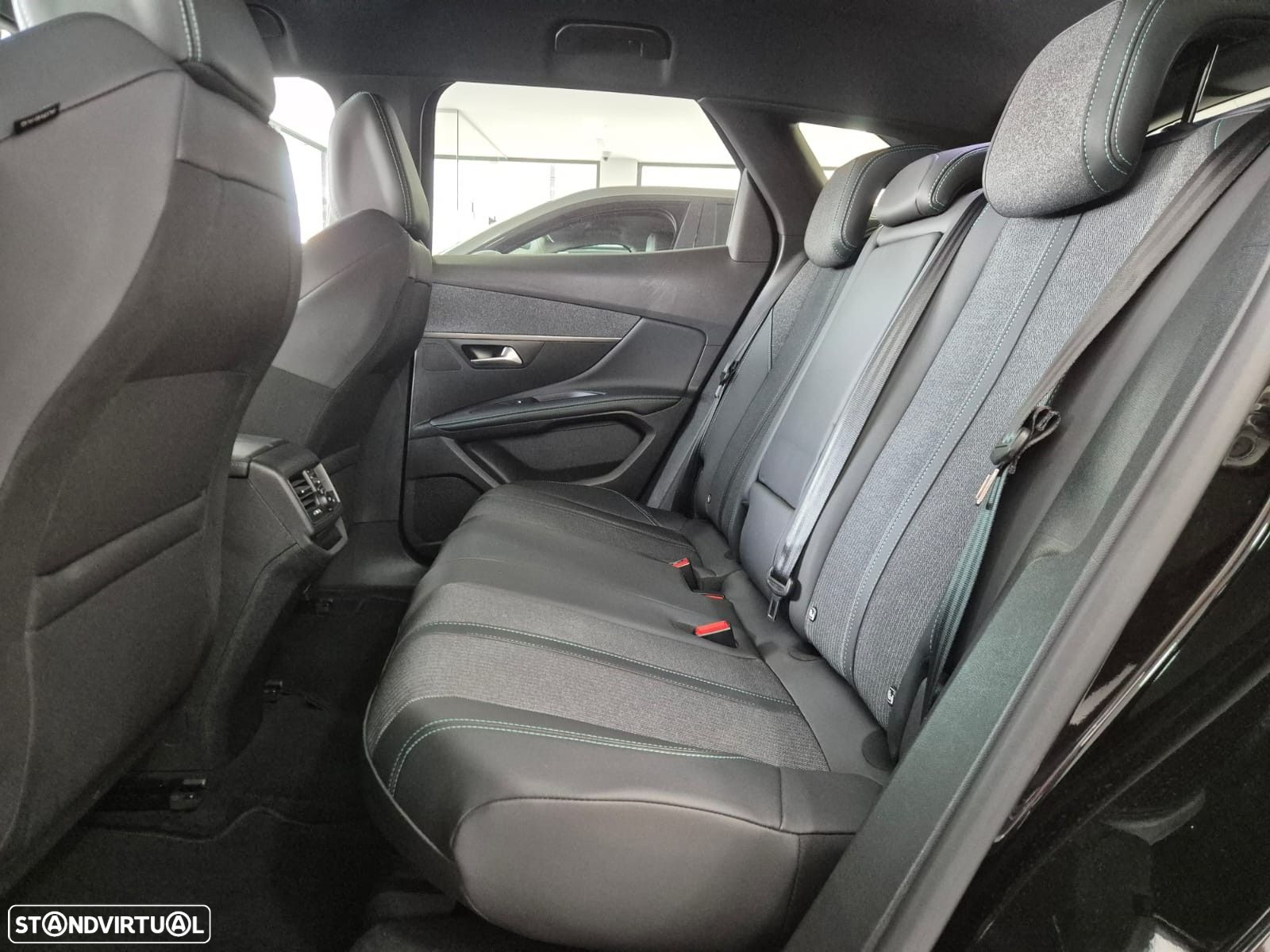 Peugeot 3008 1.5 BlueHDi Allure EAT8 - 12