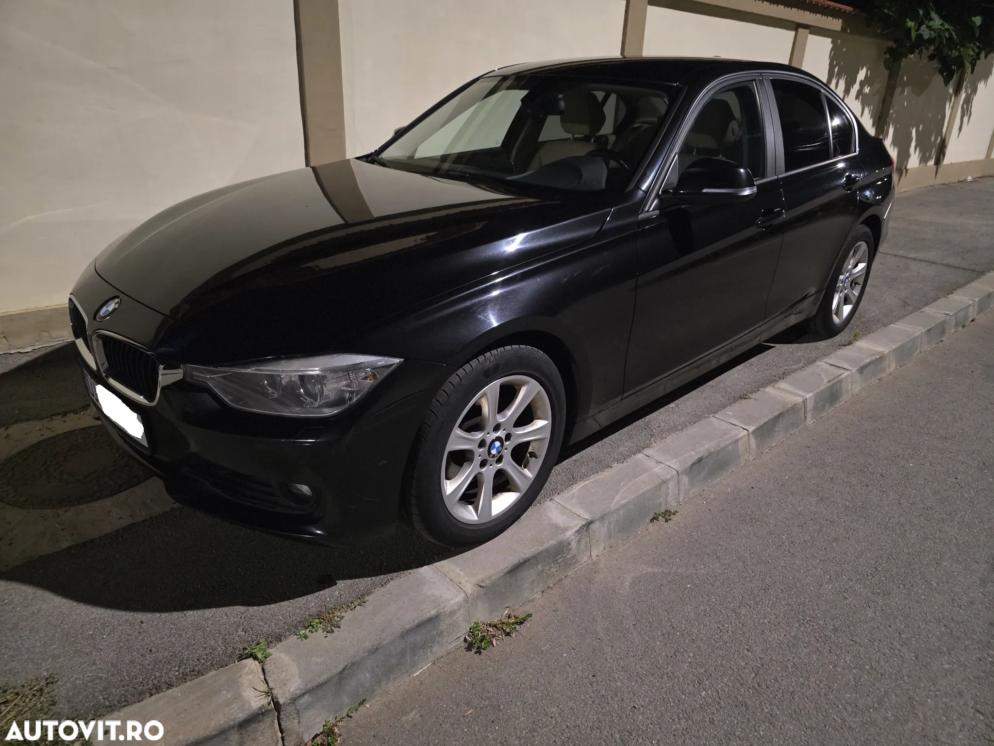 BMW Seria 3 328i xDrive Aut. - 9