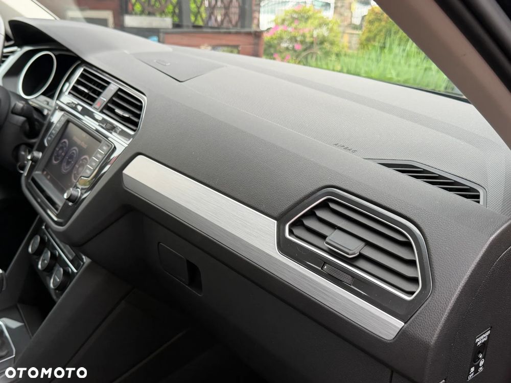 Volkswagen Tiguan 2.0 TDI SCR 4Motion (BlueMotion Techn.) DSG Comfortline - 25