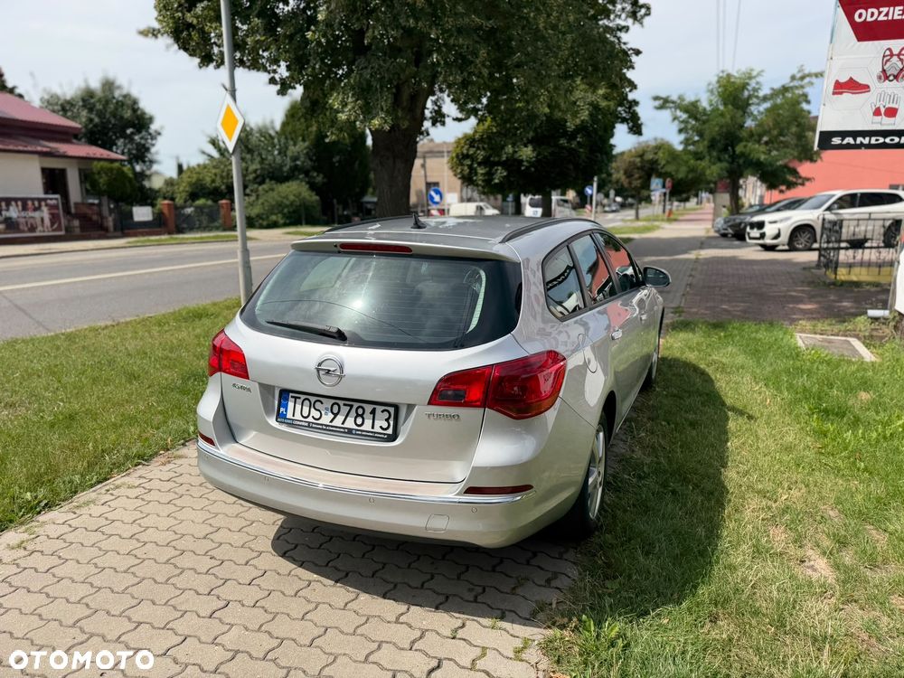 Opel Astra 1.4 Turbo - 10