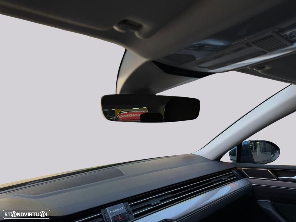 VW Passat - 33