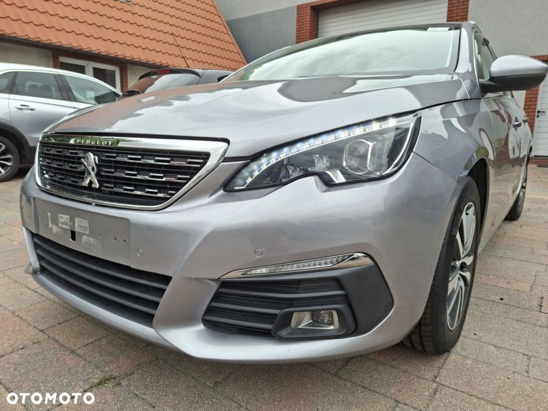 Peugeot 308 PureTech 130 GPF EAT8 Stop & Start Allure Business-Paket - 6