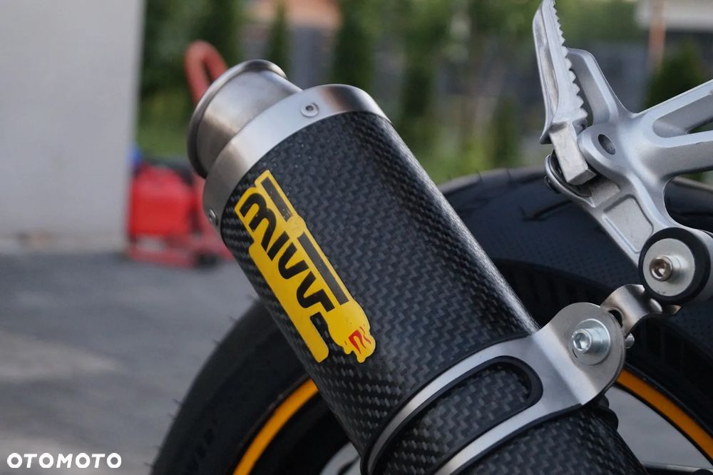 Suzuki GSX-R - 14