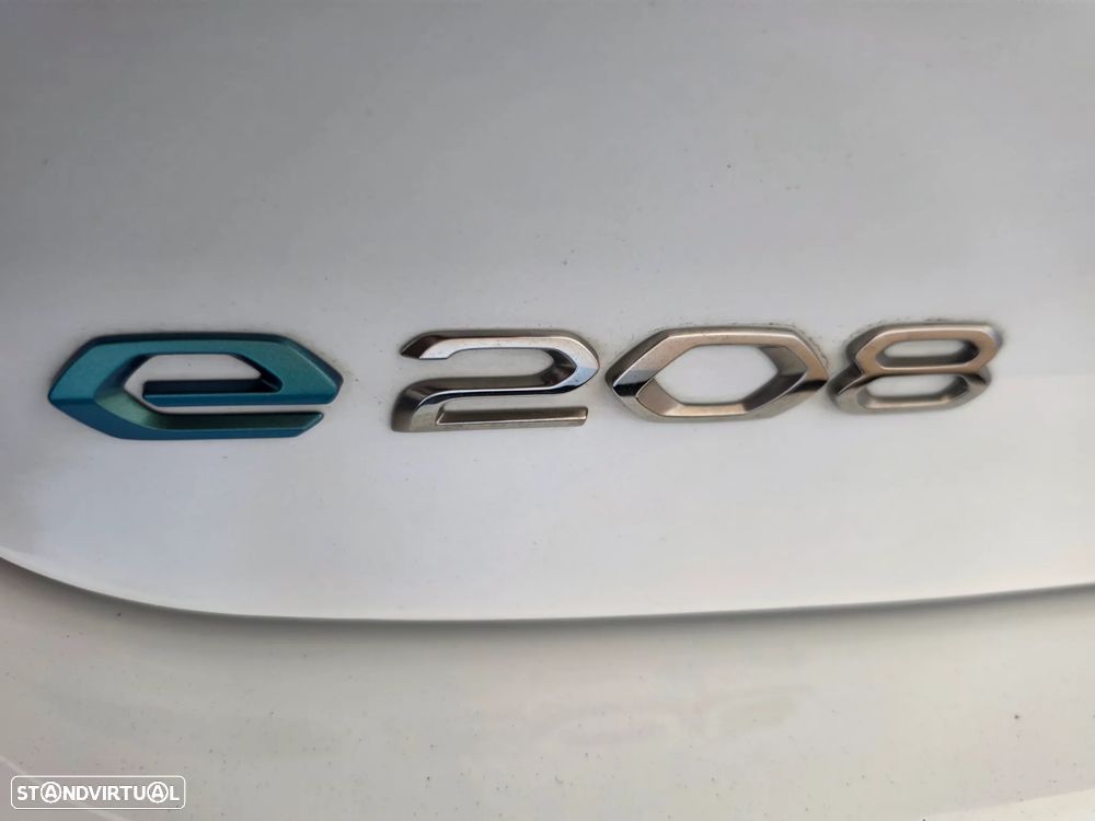 Peugeot e-208 Allure - 6