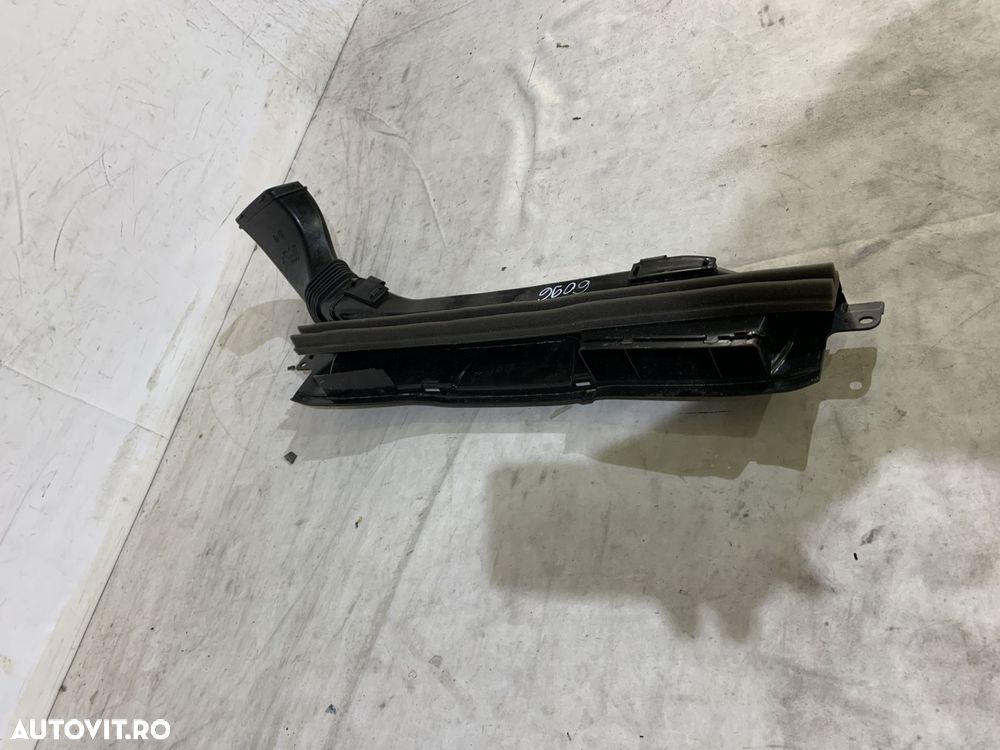 Canal aer pe trager, Ford Kuga III, 2020, 2021, 2022, 2023, 2024, cod origine OE LX61-9E635-A. - 2