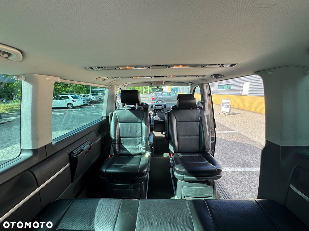 Volkswagen Multivan - 8