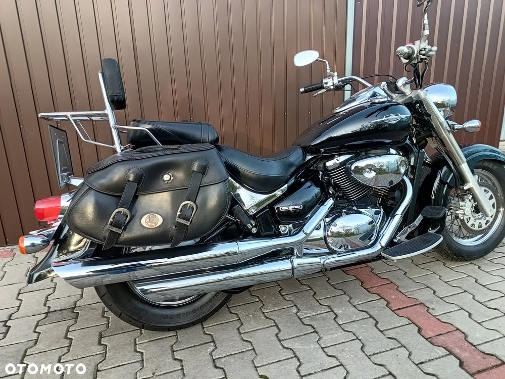 Suzuki Intruder - 8