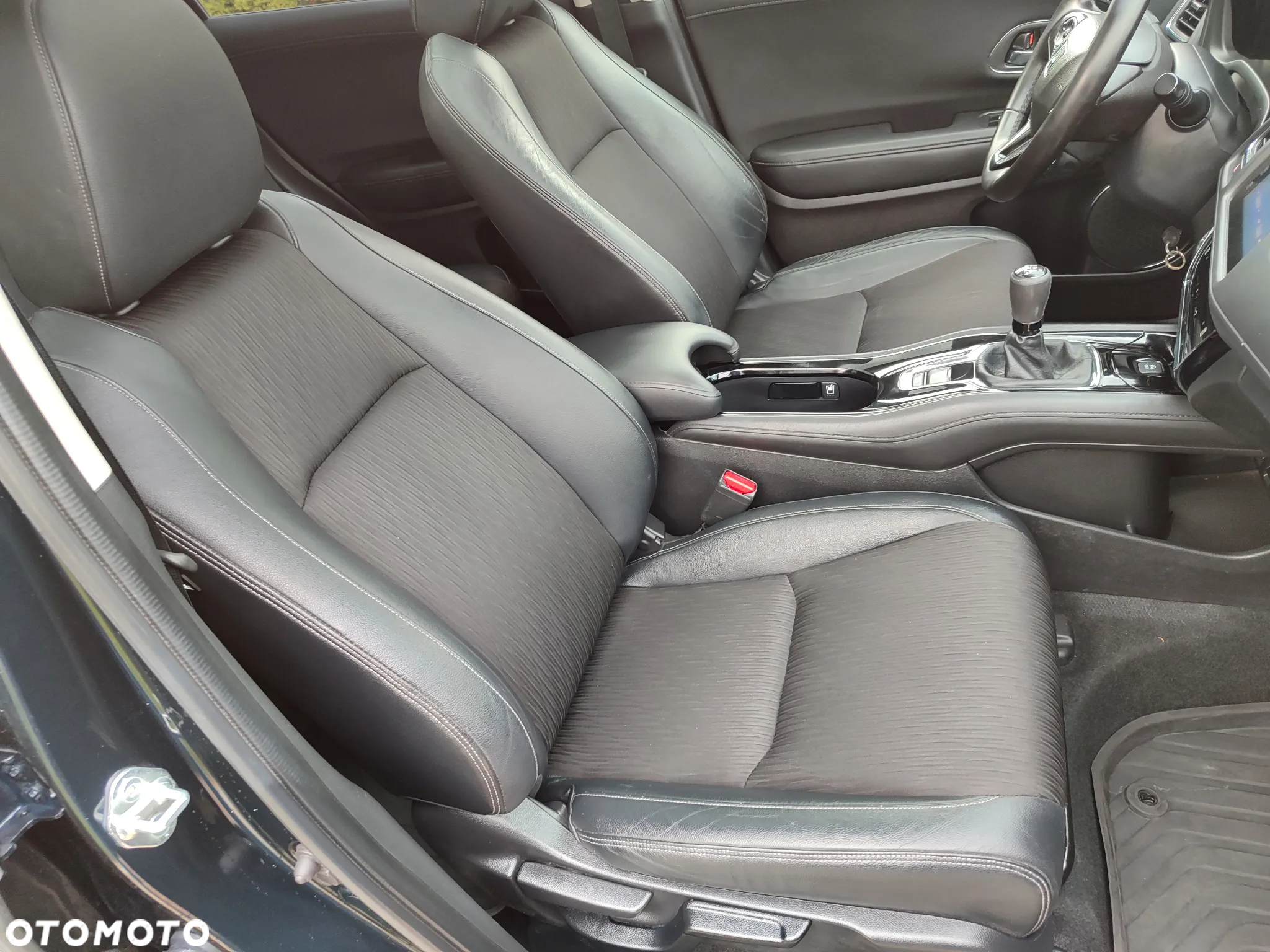 Honda HR-V 1.5 i-VTEC Executive - 24