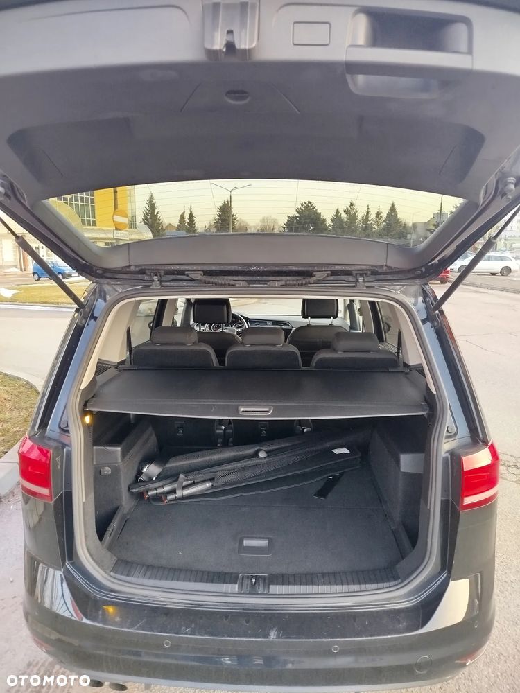 Volkswagen Touran 2.0 TDI SCR DSG Comfortline - 6