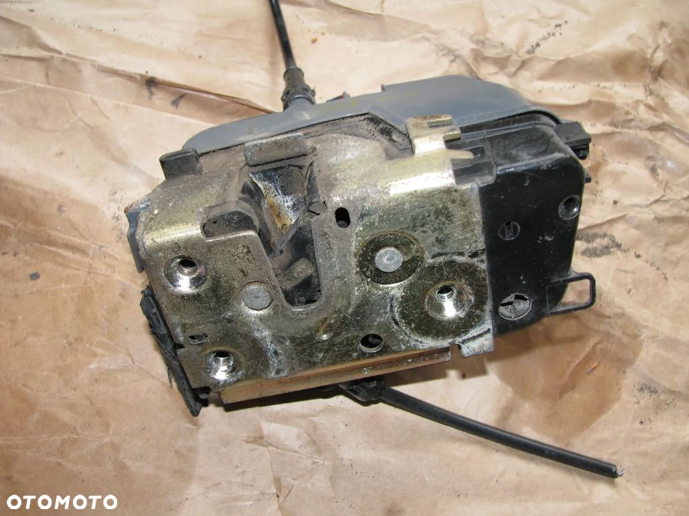 ZESTAW ZAMEK DRZWI ORAZ KLAMKA PRAWY TYŁ SPRAWNE RENAULT MEGANE II 212467 - 2