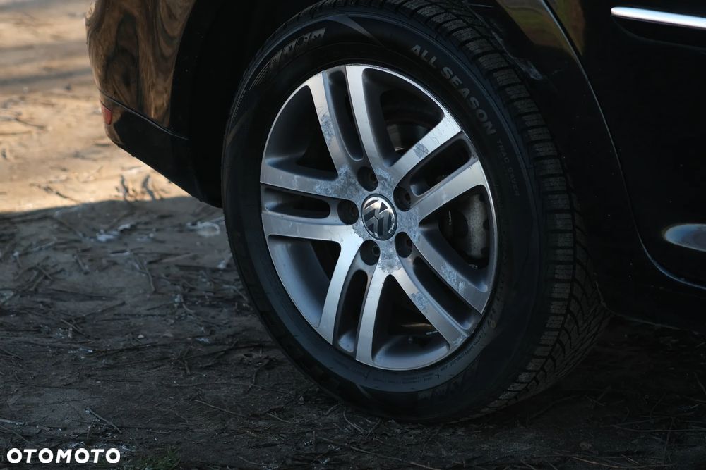 Volkswagen Touran 2.0 TDI DPF Highline - 37