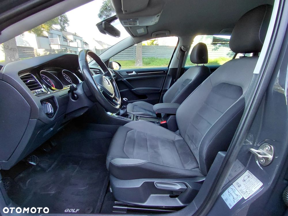 Volkswagen Golf 1.4 TSI BMT Highline - 32