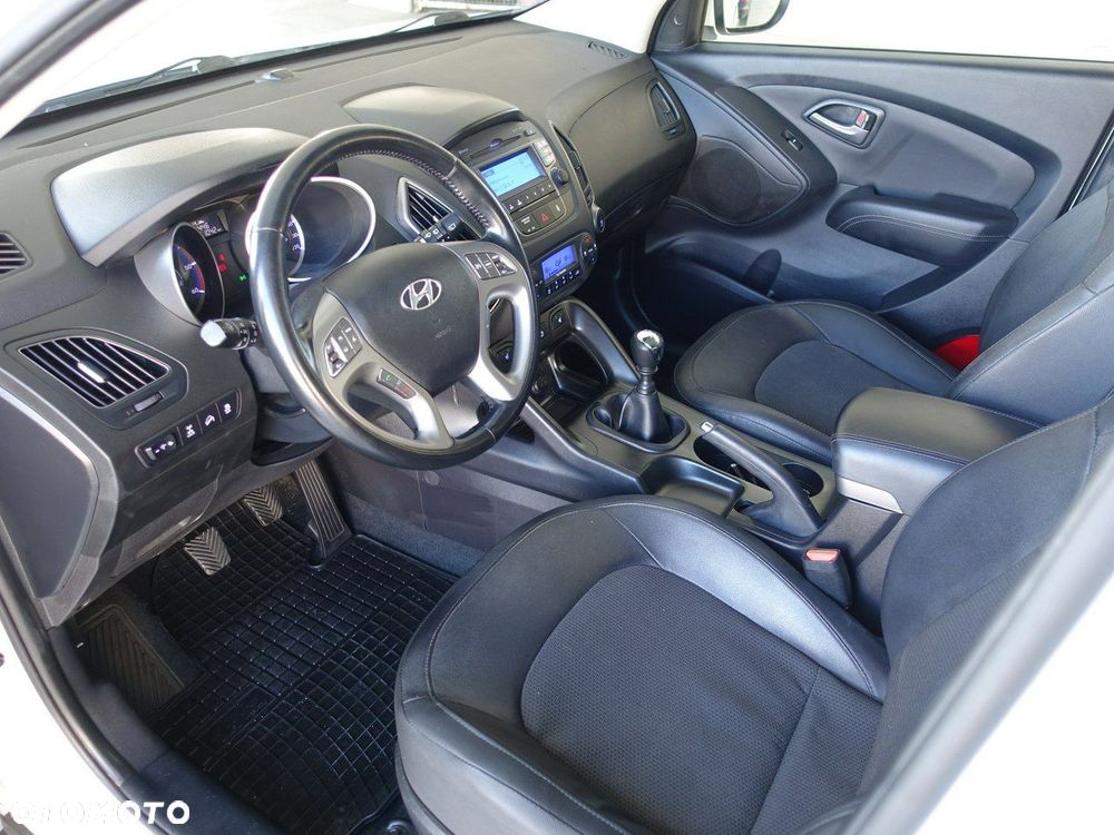 Hyundai ix35 - 12