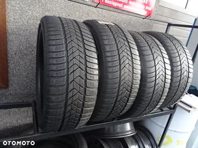 235/35/R20 92W Pirelli Winter Sotto Zero 3 - 2